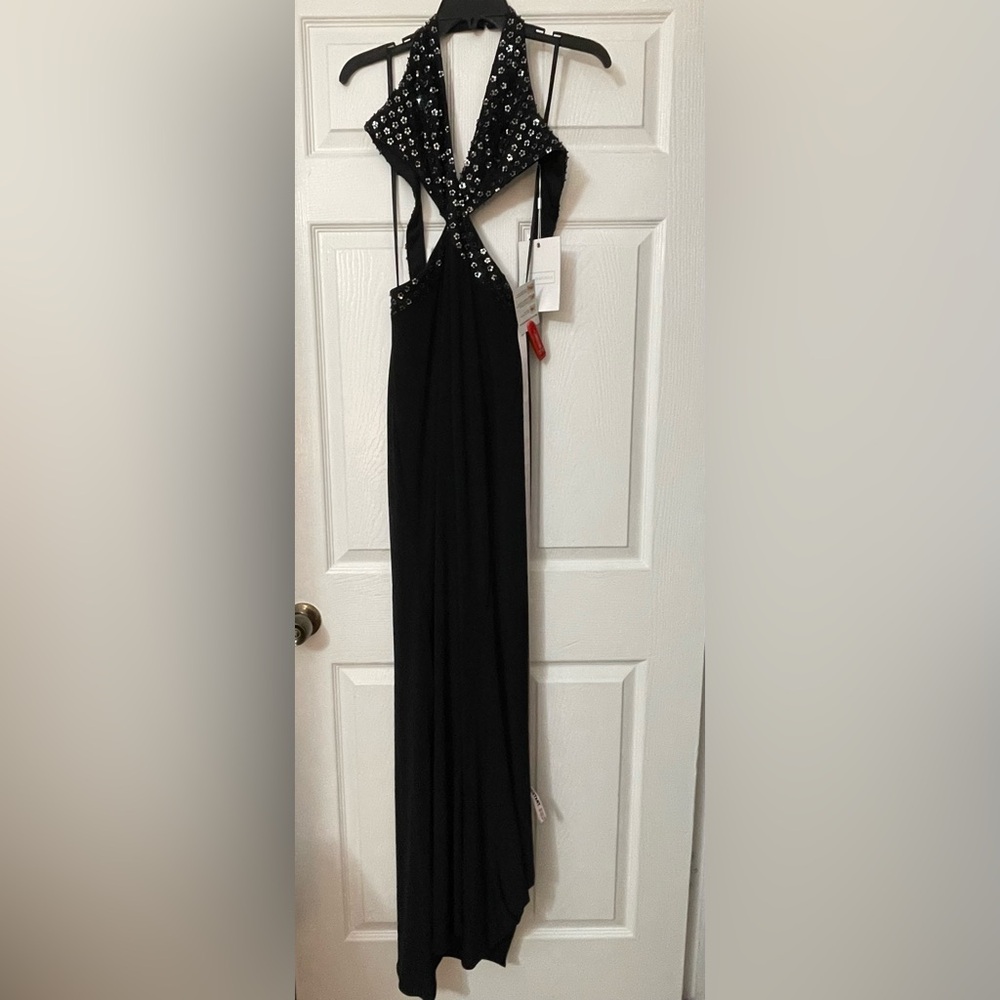 Mac Duggal Black Floral Sequined Criss Cross Bodice Gown NWT size 10